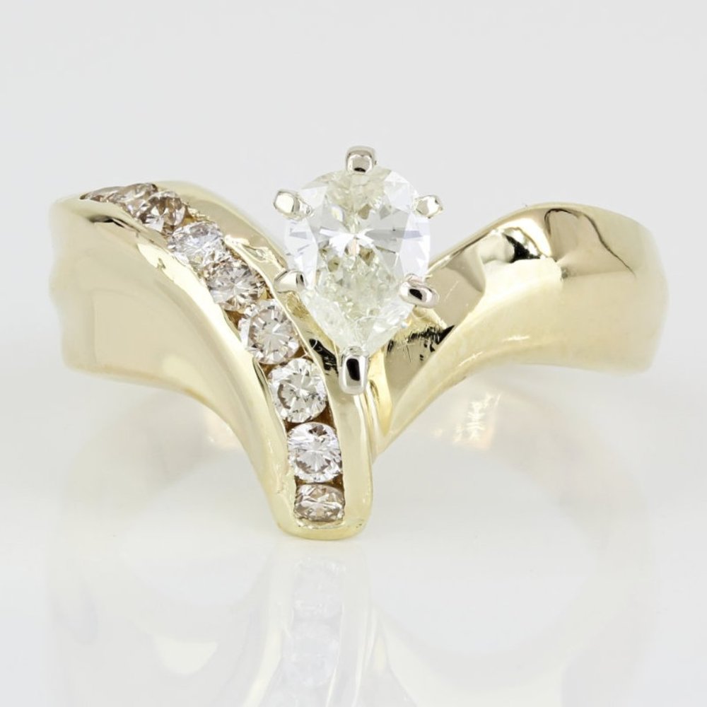 14K Yellow Gold Pear & Round Diamond Chevron Engagement Cocktail Ring